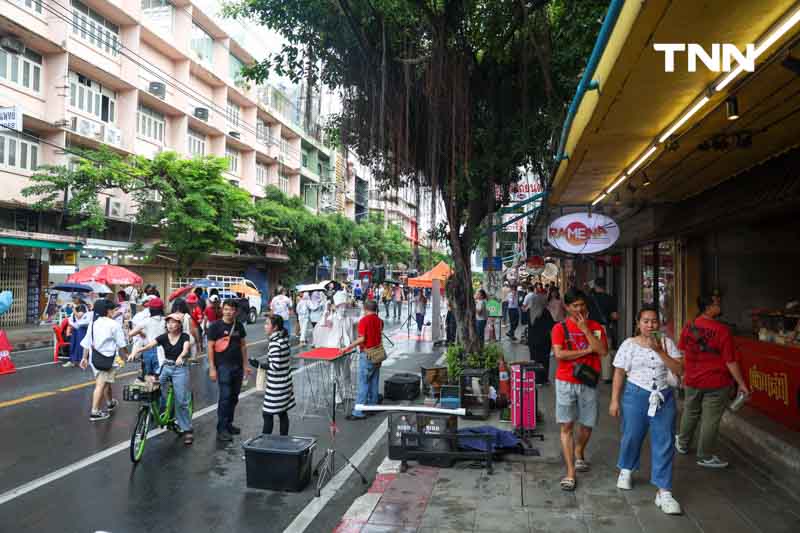 กทม. ชวนลดใช้รถ เพ้นท์สีถนนบรรทัดทองเพิ่มพื้นที่คนเดิน ในงาน Bangkok Car Free 2024