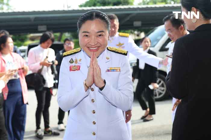 ประมวลภาพ “แพทองธาร” เข้าพิธีรับพระบรมราชโองการโปรดเกล้าฯ เป็นนายกรัฐมนตรี