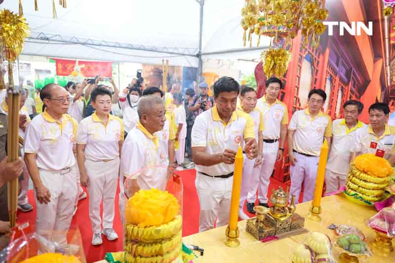 อลังการพิธีเปิดงานเจเยาวราช ผัดหมี่มงคล มังกรทอง ขบวนแห่รถบุปผชาติ 