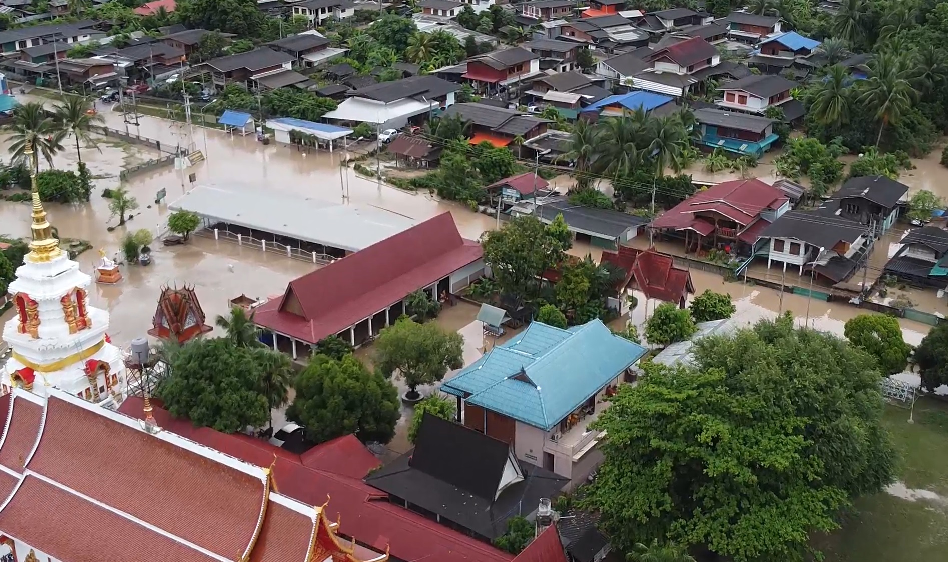 น้ำท่วมหนัก! ชาวลำปางจมบาดาล เดือนร้อนกว่า 3,000 หลัง 