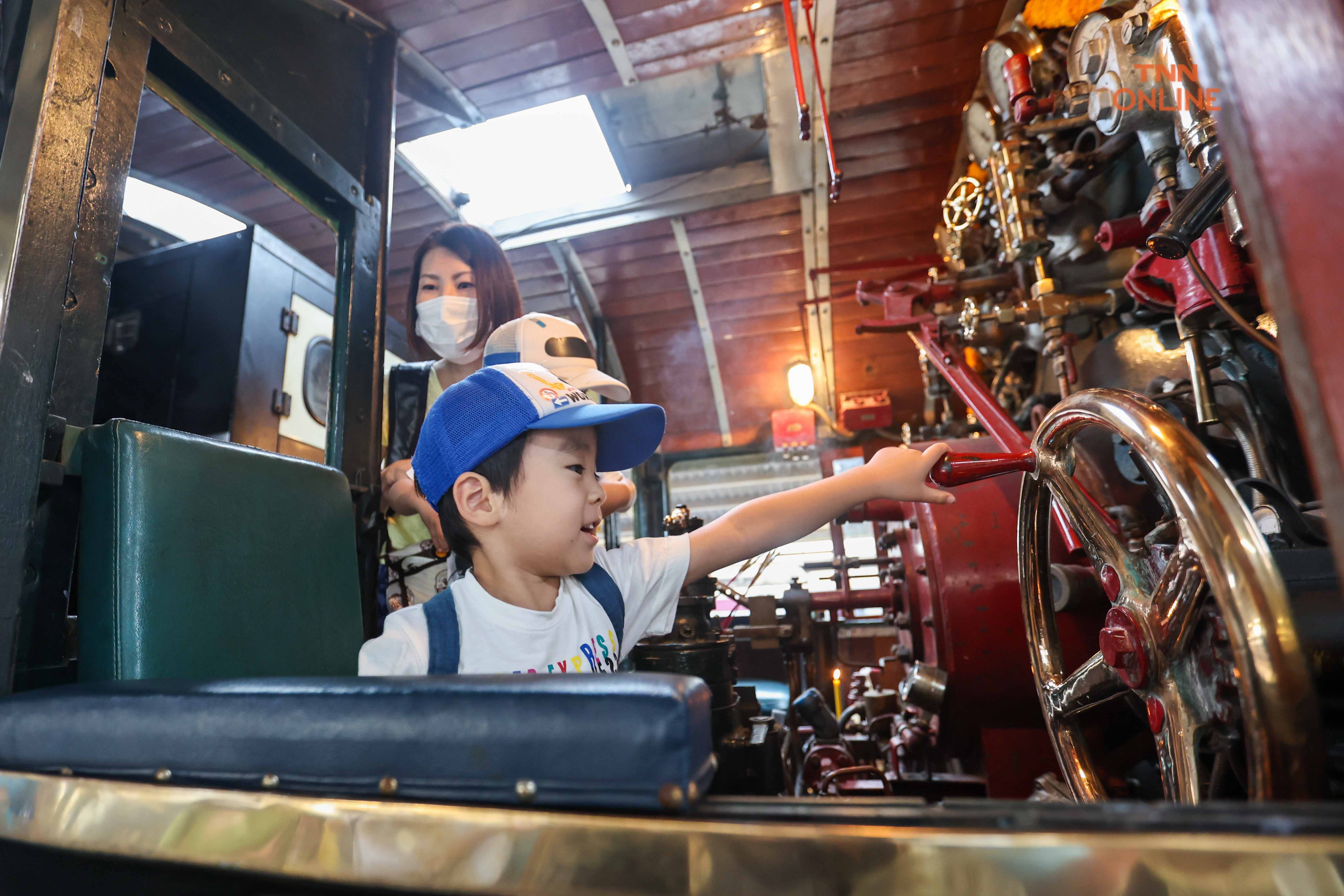 วันหยุดพ่อพาเที่ยว นั่งรถไฟย้อนยุคไปกับหัวรถจักรไอน้ำ