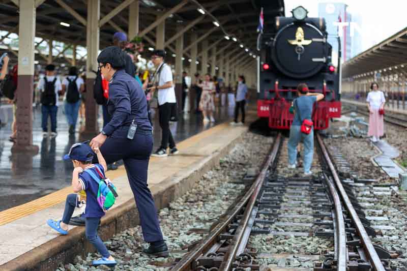 ขบวนรถจักรไอน้ำประวัติศาสตร์ เที่ยวชมกรุงเก่า “อยุธยา” เนื่องในวันปิยมหาราช