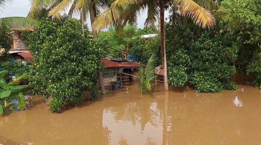 เปิดภาพความเสียหาย น้ำท่วมหนักภาคเหนือ บ้านเรือนจมบาดาล 300 หลัง