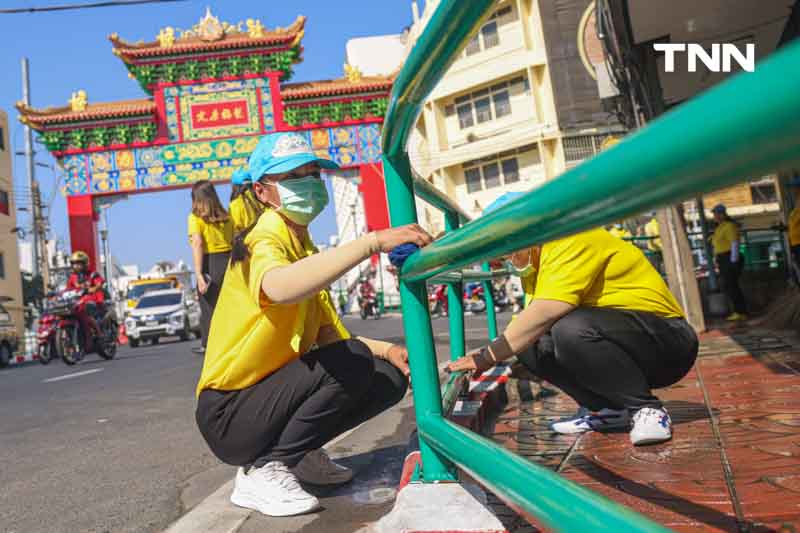 รวมพลังจิตอาสาพระราชทาน ปรับปรุงภูมิทัศน์สะพานดำรงสถิต คลองโอ่งอ่าง 