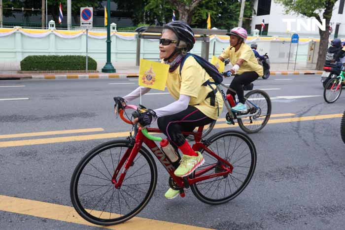 ปั่นเฉลิมพระเกียรติ 72 พรรษา นักปั่นใส่เสื้อเหลืองร่วมกิจกรรมกว่า 1,072 คน