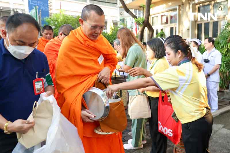 8 ปี วันนวมินทรมหาราช ศิริราชน้อมรำลึกในพระมหากรุณาธิคุณ เนื่องในวันคล้ายวันสวรรคต พระบาทสมเด็จพระบรมชนกาธิเบศร มหาภูมิพลอดุลยเดชมหาราช บรมนาถบพิตร