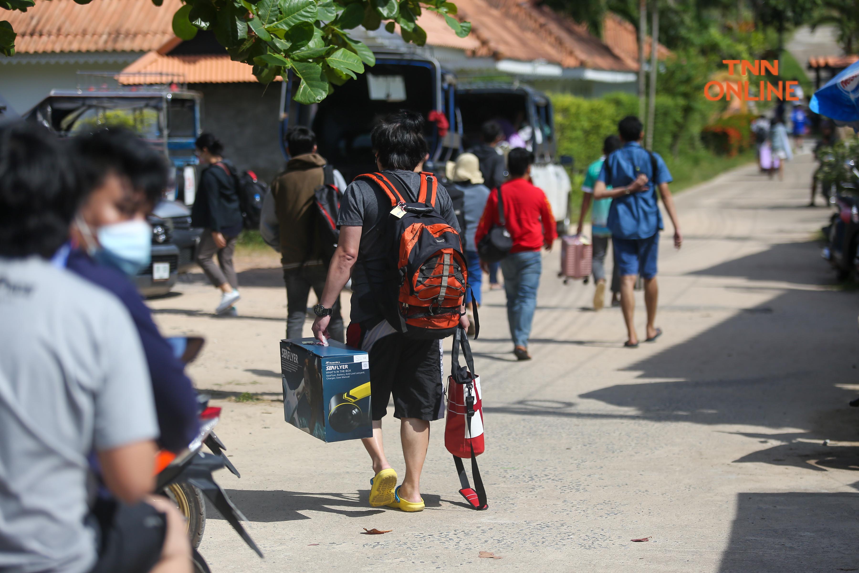 ประมวลภาพ แน่นหาด ประชาชนเดินทางท่องเที่ยวเกาะกูดช่วงหยุดยาว