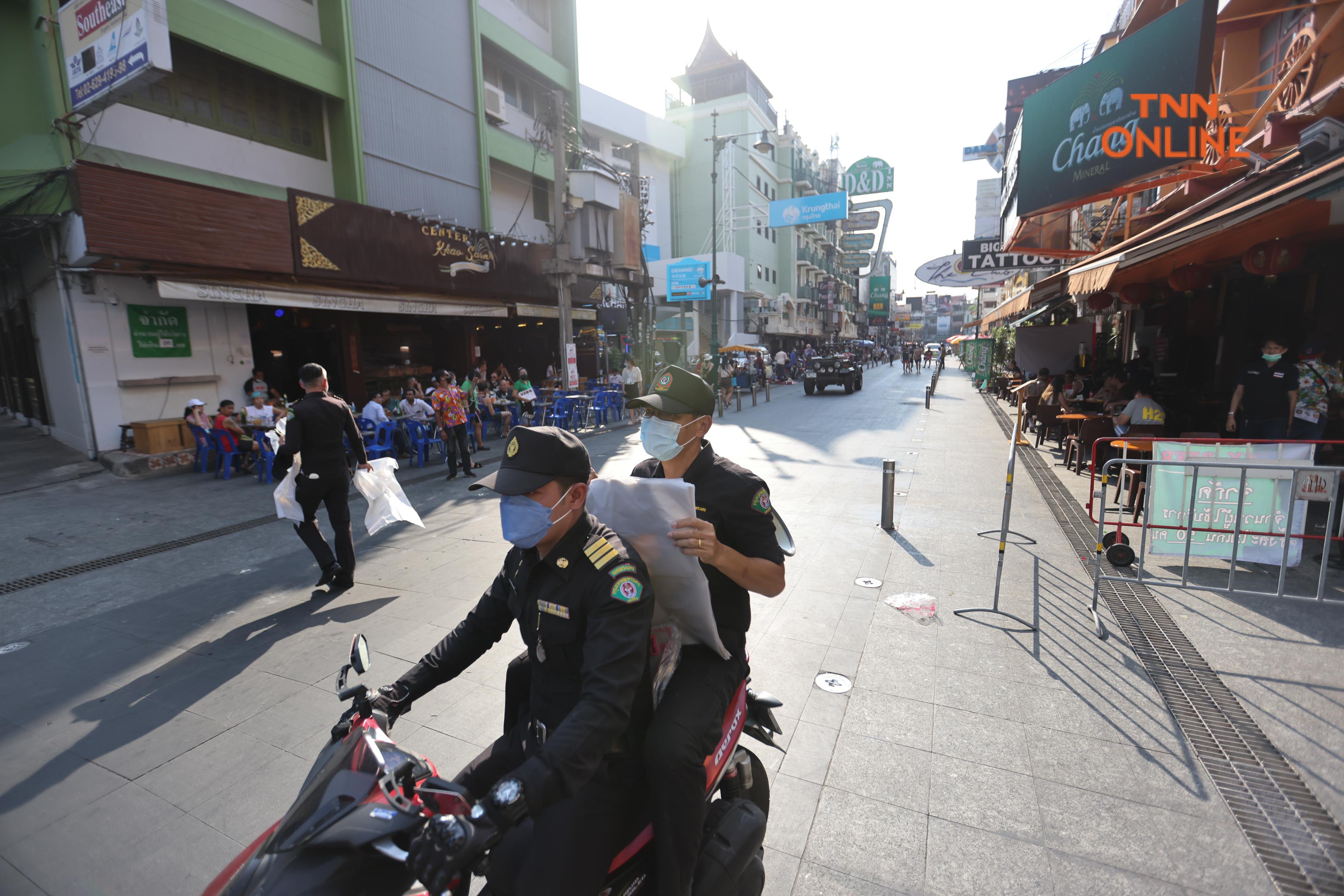 ประมวลภาพ ข้าวสารเงียบเหงา กทม.คุมเข้มห้ามเล่นน้ำหวั่นโควิดระบาด 