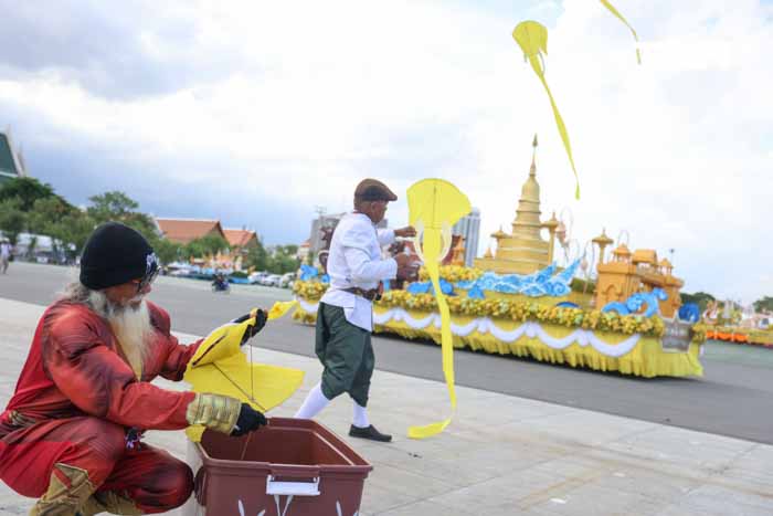 ว่าวเฉลิมพระเกียรติ 72 พรรษา งานมหรสพสมโภช ณ ท้องสนามหลวง